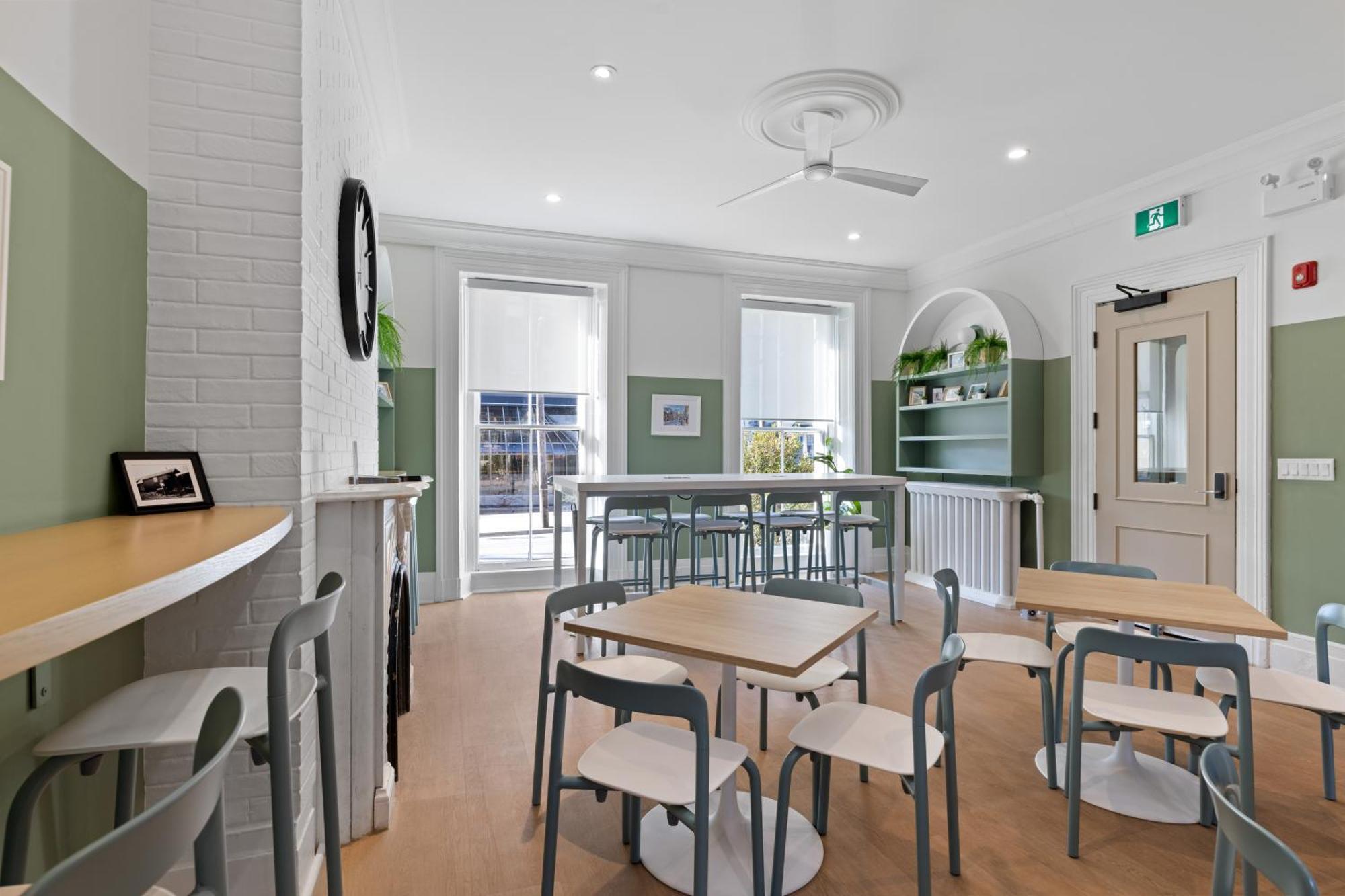 Hi Halifax Heritage House Hostel Экстерьер фото