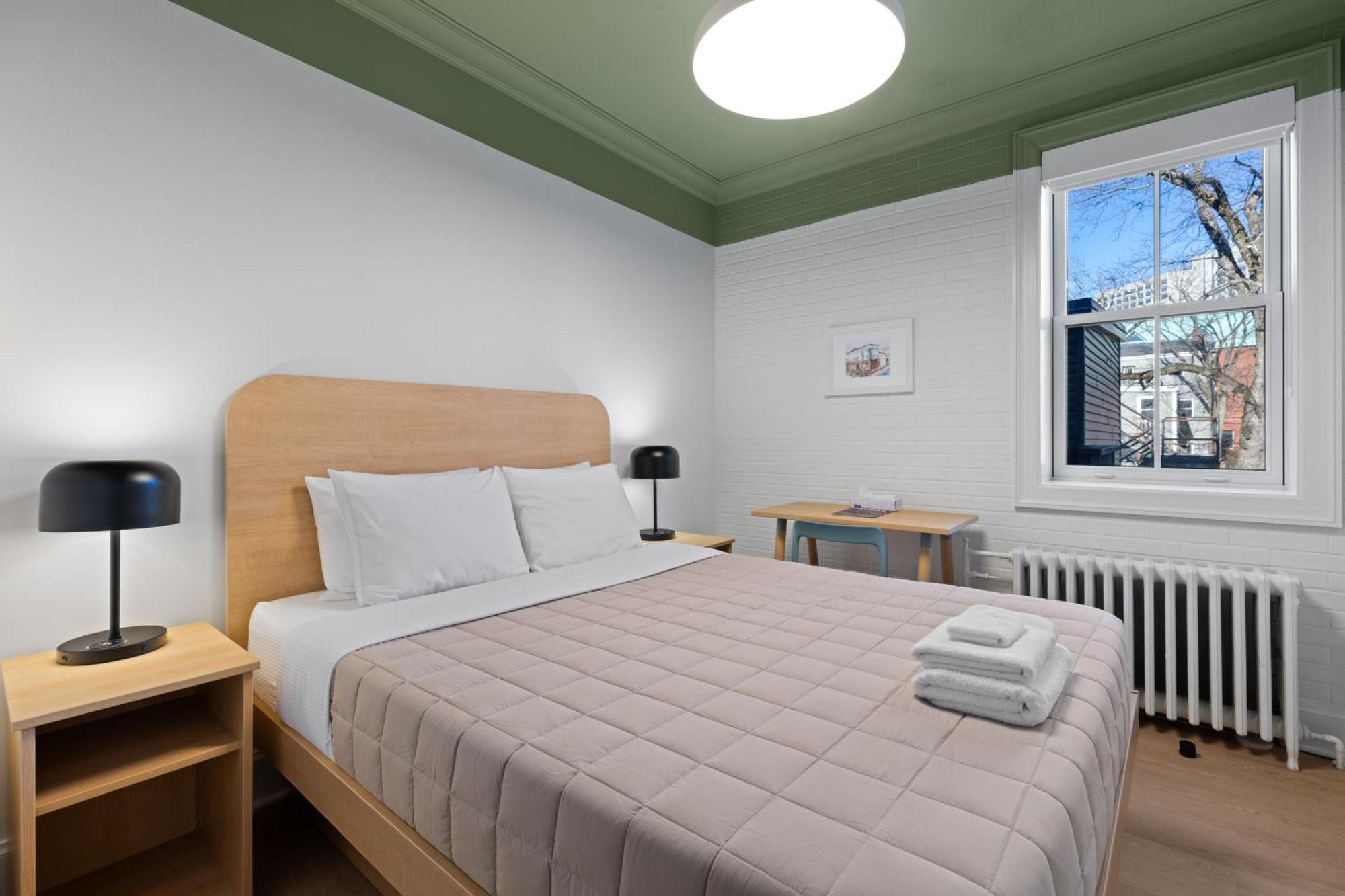 Hi Halifax Heritage House Hostel Экстерьер фото