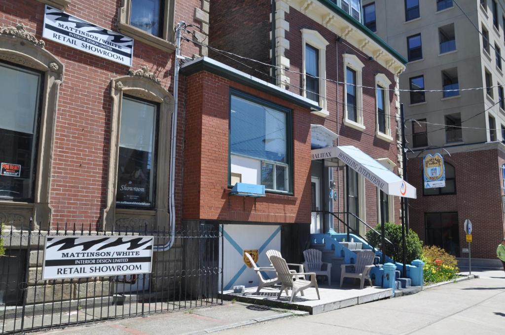 Hi Halifax Heritage House Hostel Экстерьер фото